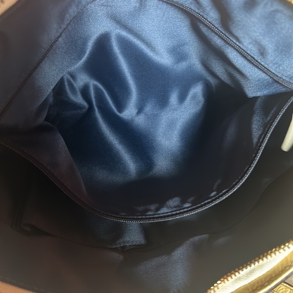 Coach patent leather (full grain cowhide) tote Rare EUC - Picture 12 of 16